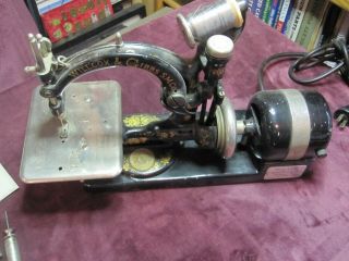 Vintage Willcox & Gibbs Sewing Machine With Accessories 8