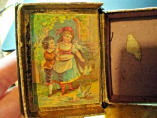 ANTIQUE VICTORIAN FORGET ME NOT VELVET NEEDLE SEWING BOOK SHAPED CASE & THIMBLE 3