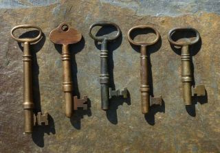 Five Antique Bronze/ Brass Skeleton Keys Antique Door Keys 2 - 1/2 " To 3 - 5/8 "