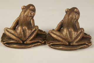 2 CHINESE BRONZE HAND CASTING FROG FIGURINES STATUE GOOD LUCK DECORATIVE GIFT 3