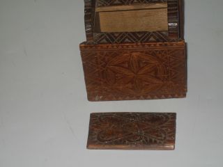 ANTIQUE FOLK ART CARVED MAHOGANY WOOD SNUFF BOX MADE WITH PEGS 2