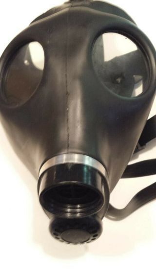 Israeli Civilian Rubber Gas Mask (nib) Including Two Spare Filter Cannist