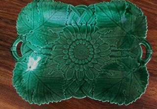 Wedgwood green Majolica platter 1 chip basket and leave design OPV C 2