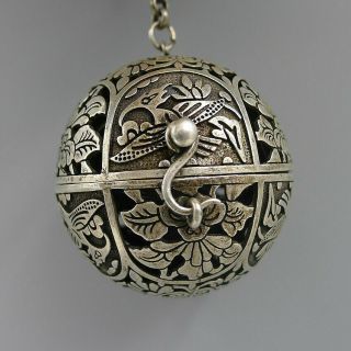 Fragrant Smoked Balls Antique Silver Hollow Incense Burner Built - In Gyroscope