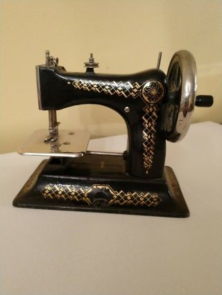 Gebruder Bing Hand Crank Toy Sewing Machine Early 1900s Nuremburg,  Germany