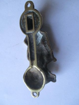 ANTIQUE BRASS DOOR KNOCKER ; ' WALTER RALEIGH ' VERY ATTRACTIVE (8.  40 cms) 2