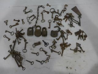 4 Antique Locks And 90,  Keys Y&t Corbin Dragon