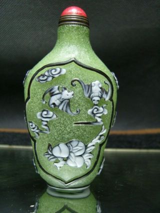 Exquisite Chinese Peking Glass Hand Carved Snuff Bottle - See Video 15