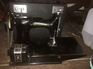Vintage Singer Manufacturing Cat 3 - 110 Sewing Machine Company