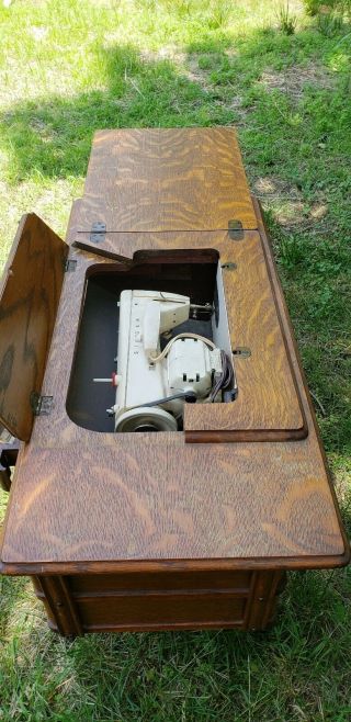 Antique Treadle SINGER Sewing Machine in Cabinet SHAPE ORG MACHINE 7