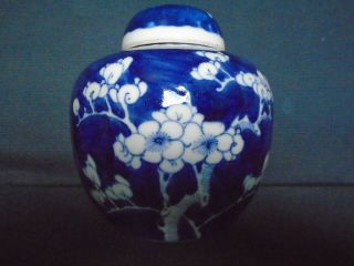 An Antique Chinese Porcelain B&w Ginger Jar & Cover,  Late 19th.  C,  Very Good Con.