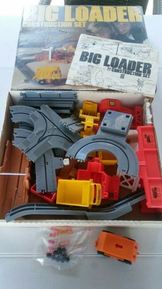 Vintage 1977 Tomy Big Loader Construction Set 5001 Complete
