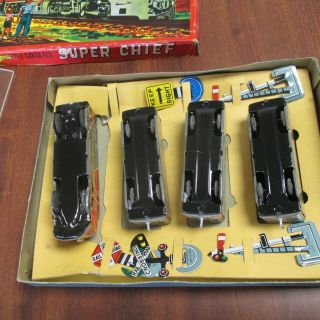 Vtg THE SANTA FE ' S CHIEF TIN LITHO FRICTION TRAIN w/SIGNALS SET Orig BOX 8