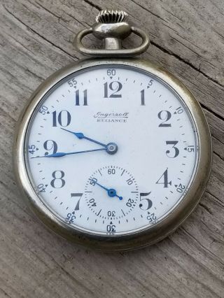 Vintage Ingersoll Reliance Pocket Watch 7 Jewels / Not Running