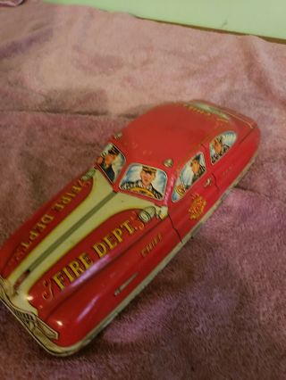 Antique/vintage 1950’s Marx Tin Friction Toy Fire Chief/department Car 11”