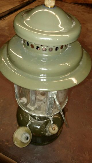 Vintage coleman military lantern 4