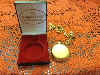 Vintage Majestine Men’s 17 Jewels Incabloc pocket Watch 2