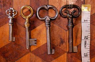 4 Steampunk Old Vintage French Rustic Chateau Buffet Wardrobe Cabinet Door Keys 2