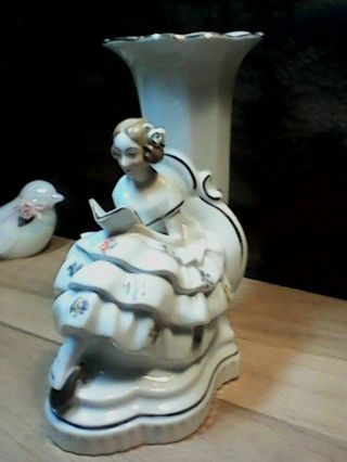 Antique Victorian Lady Sitting Reading Vase Germany 4784v In.
