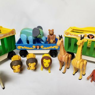 1973 Fisher Price Little People Circus Train 991 Animals Conductor Ringmaster 4