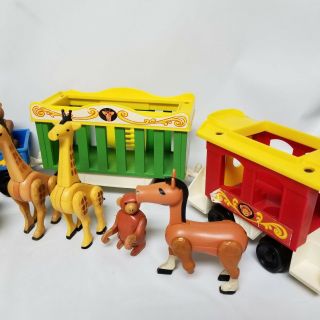 1973 Fisher Price Little People Circus Train 991 Animals Conductor Ringmaster 5