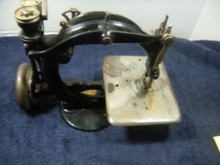 Antique WILCOX & Gibbs Table Top Sewing Machine Circa 1890s 6