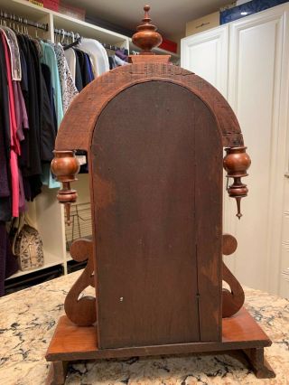 Unknown maker - Ansonia ?? - antique mantle/shelf clock - runs 7