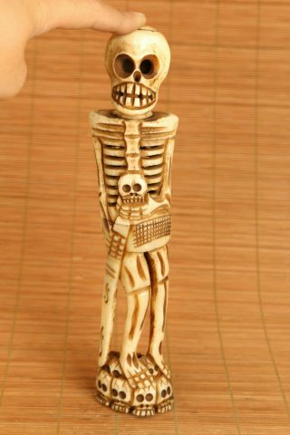 Unique Chinese Old Big Hand Carved Skull Man Statue Figure Collectable Netsuke
