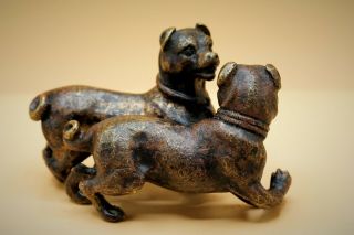 Fine CHINESE Vintage Scholar ' s BRONZE Metal Scroll Paper Weight Pet DOGS Playing 2