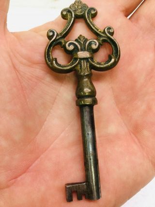 Antique Victorian Skeleton Key Fancy Pretty Brass Top Hollow Barrel