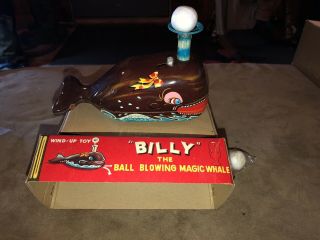 Rare Vintage " Billy The Ball Blowing Magic Whale " Tin Wind - Up Toy