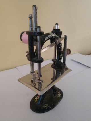 Foley & Williams MIDGET Hand Crank Toy Miniature Cast Iron Sewing Machine 1900s 2