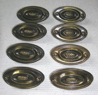 Set Of 8 Vintage Hepplewhite Style Oval Brass Metal Drawer Pulls