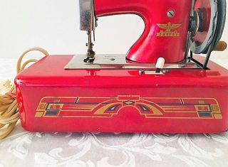 Casige Vintage Child ' s Miniature Toy 1940s Sewing Machine Red Germany 3