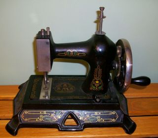 Antique Clemen Muller Minature Sewing Machine Model Kt2 – Cast Iron