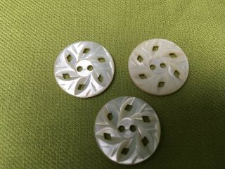 Antique Shell Mother Of Pearl Buttons Carved Reticulated