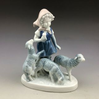 Vintage German Gerold Porzellan Bavaria Girl W/ Lambs Figurine - 7512