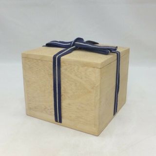 H969: Japanese Wooden Storage Box For Tea Bowl Made From Kiri.  Shiho - San 1