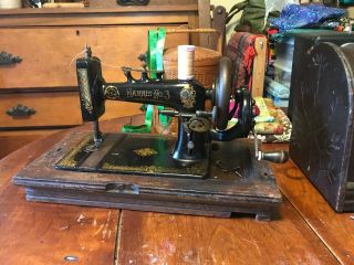1903 Harris No.  3 Hand Crank Sewing Machine Made In Usa 3/4 Size Case