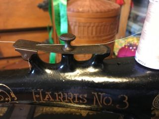 1903 Harris No.  3 Hand Crank Sewing Machine Made In USA 3/4 Size Case 8