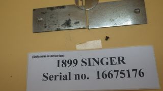 Antique 1899 Singer Sewing Machine Sn 16675176 Bobbin & Needle Plates
