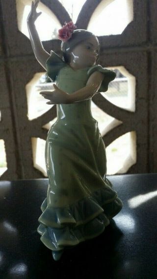 Dancing Lady Figurine From Spain Daisa Vintage 1983 Lladro