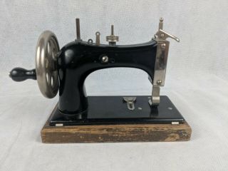 Antique Eldredgette Toy Hand Crank Sewing Machine 2