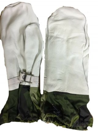 Swedish army white goatskin gloves with M90 pattern cuffs ski gloves over gloves 2