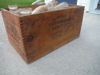 VINTAGE DUPONT EXPLOSIVES Wooden Crate Box 2