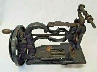 OLD Antique 1860 ' s ENGLAND TYPE SEWING MACHINE CAST IRON Charles Raymond 4