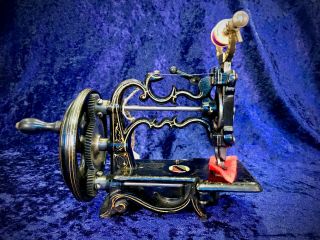 ANTIQUE VINTAGE OLD WEIR RAYMOND HANDCRANK SEWING MACHINE,  CIRCA 1870’s 4