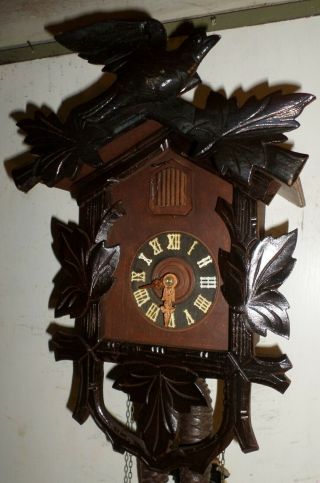 LARGE UNUSUAL ANTIQUE GERMAN BLACK FOREST HAND CARVED CUCKOO CLOCK 7