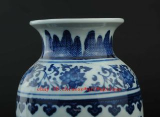 delicate Chinese antique hand painted blue and white porcelain vase b02 2