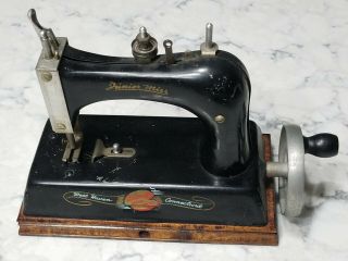 1940s Artcraft Junior Miss Metal Hand Crank Sewing Machine Toy West Haven CT 2